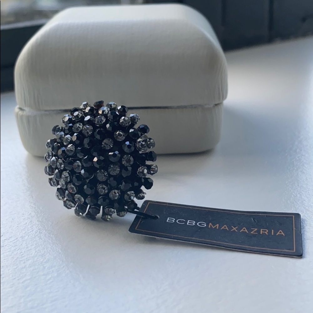NWT - BCBG Black Comb Ring size 6